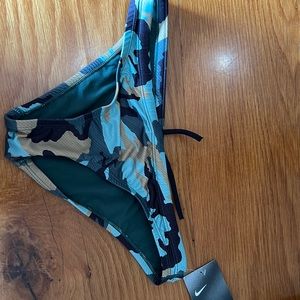 Nike small swim bottom camo NWT
